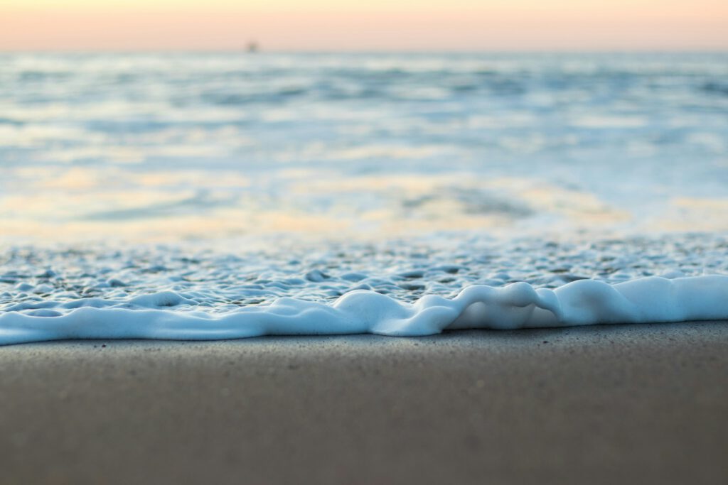 Sea breaking on shore
